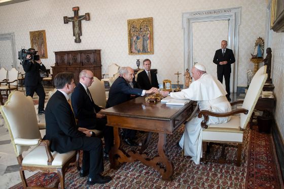 Killers Shake Hands: Mormon head Russell Nelson and pseudo 'Pope Francis' March 10, 2019