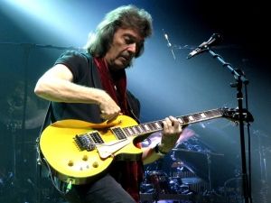 Legendary Genesis Guitarist Steve Hackett is the Special Guest on The Ray Shasho Show